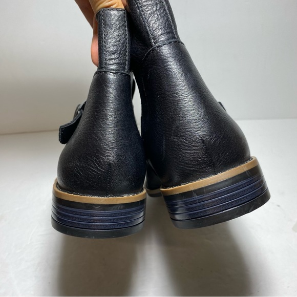 CLARKS Women's Camzin Loop Buckled Black Leather Booties Size 7.5 - Picture 12 of 16
